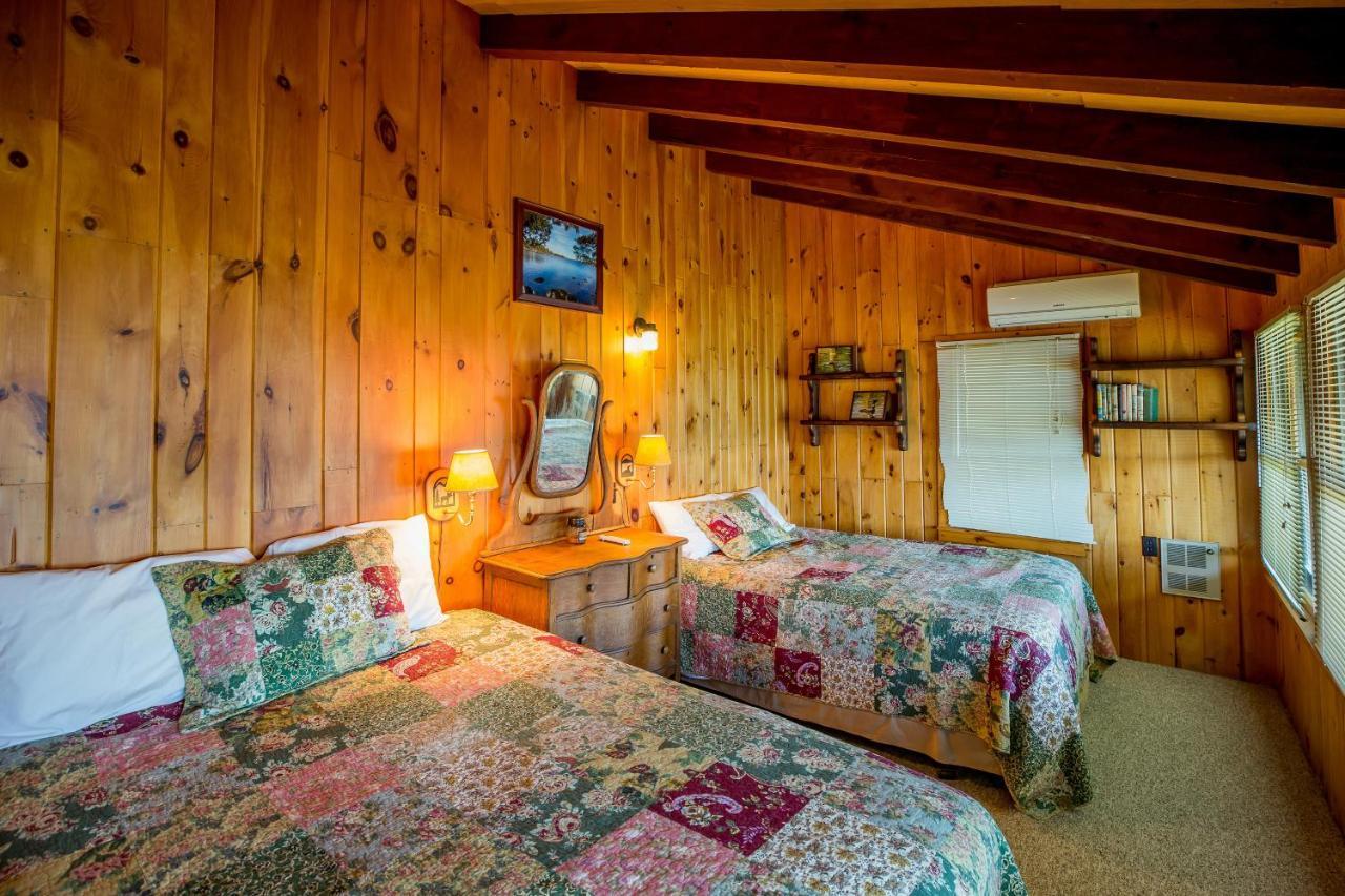 Ludlow'S Island Resort Cook Екстериор снимка